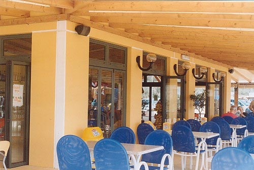 pareti stabilimento balneare bar